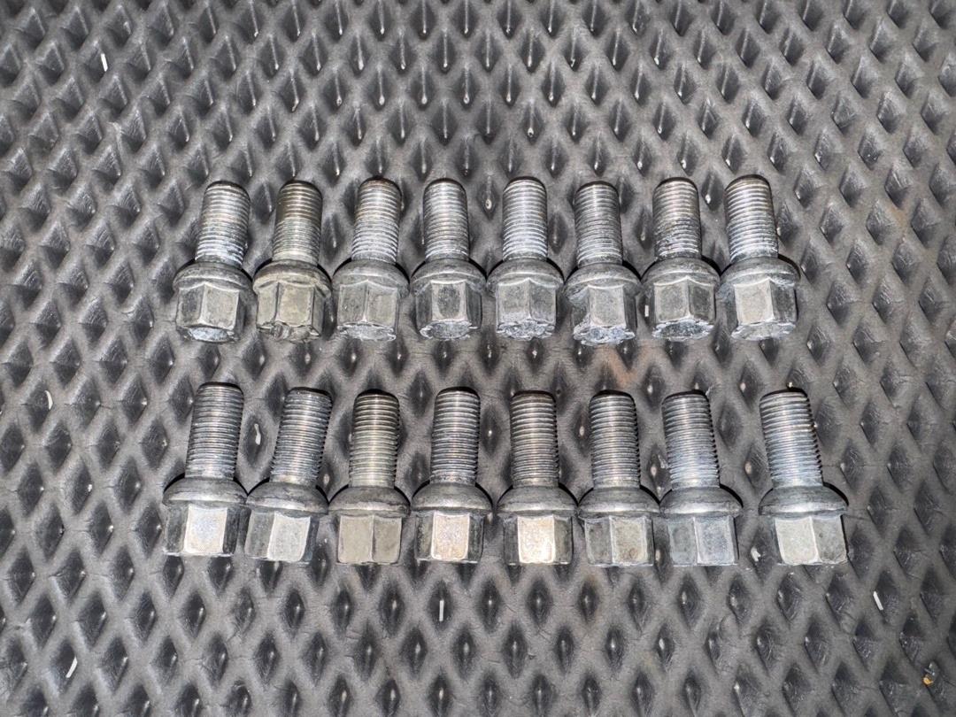 Комплект колесных болтов, 3210 рублей, Красноярск