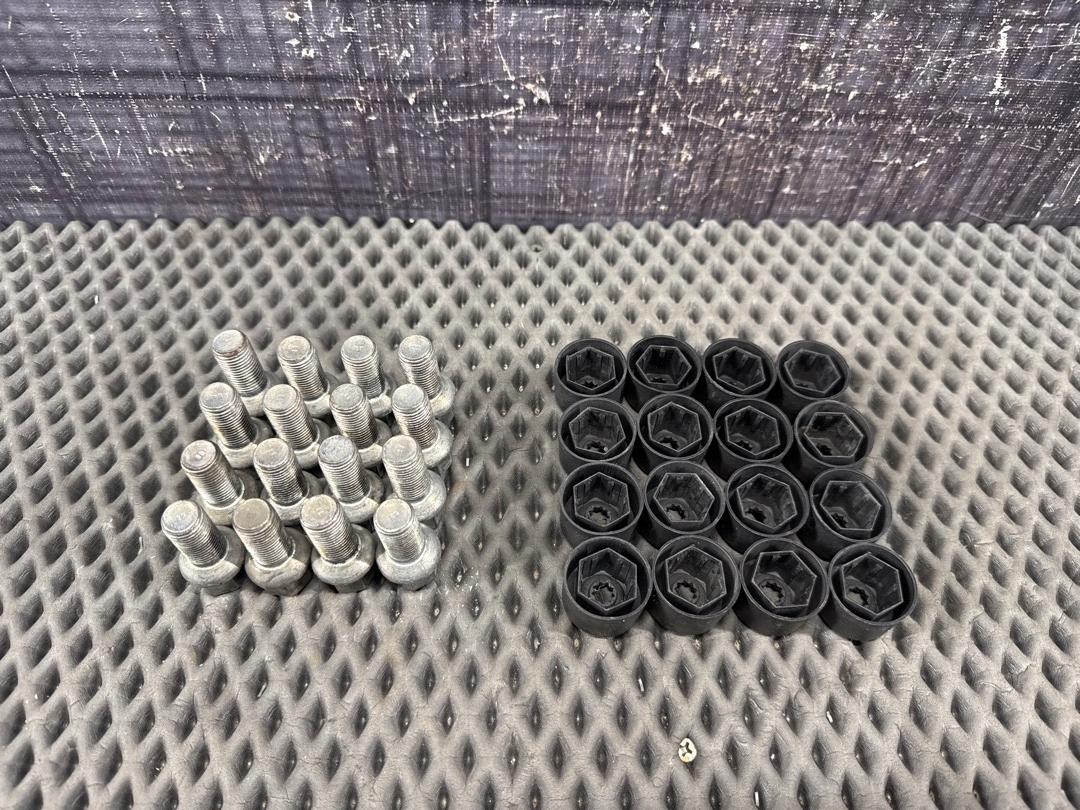 Комплект колесных болтов, 3210 рублей, Красноярск