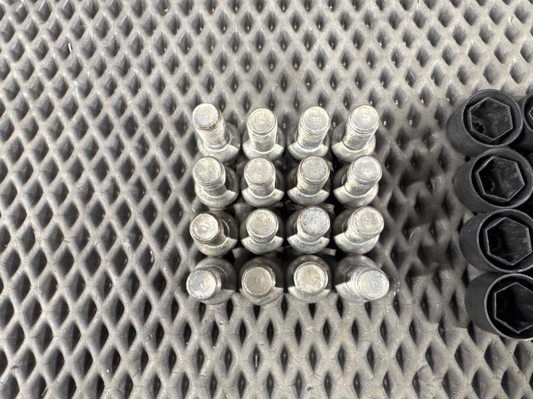 Комплект колесных болтов, 3210 рублей, Красноярск