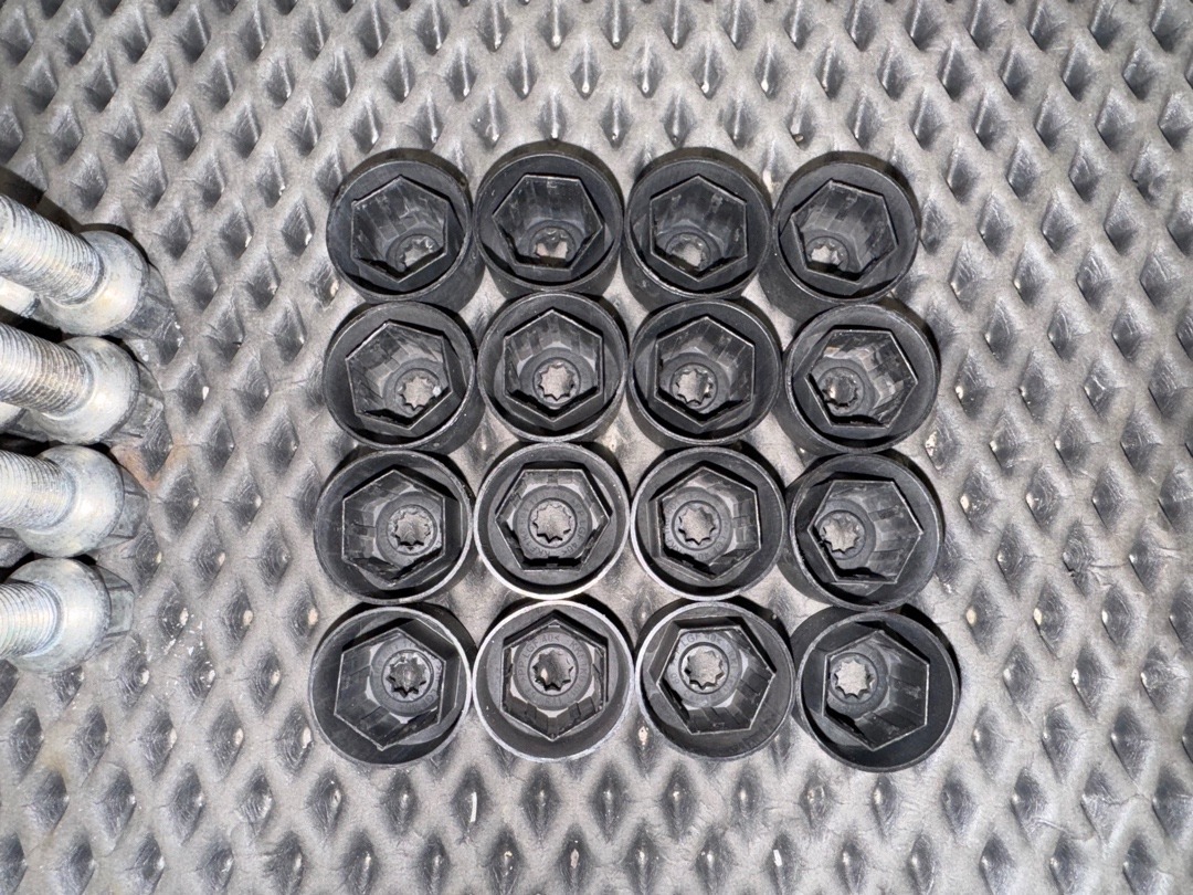 Комплект колесных болтов, 3210 рублей, Красноярск