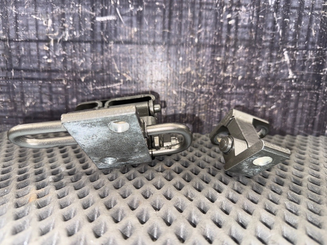 Петля двери, 1940 рублей, Красноярск