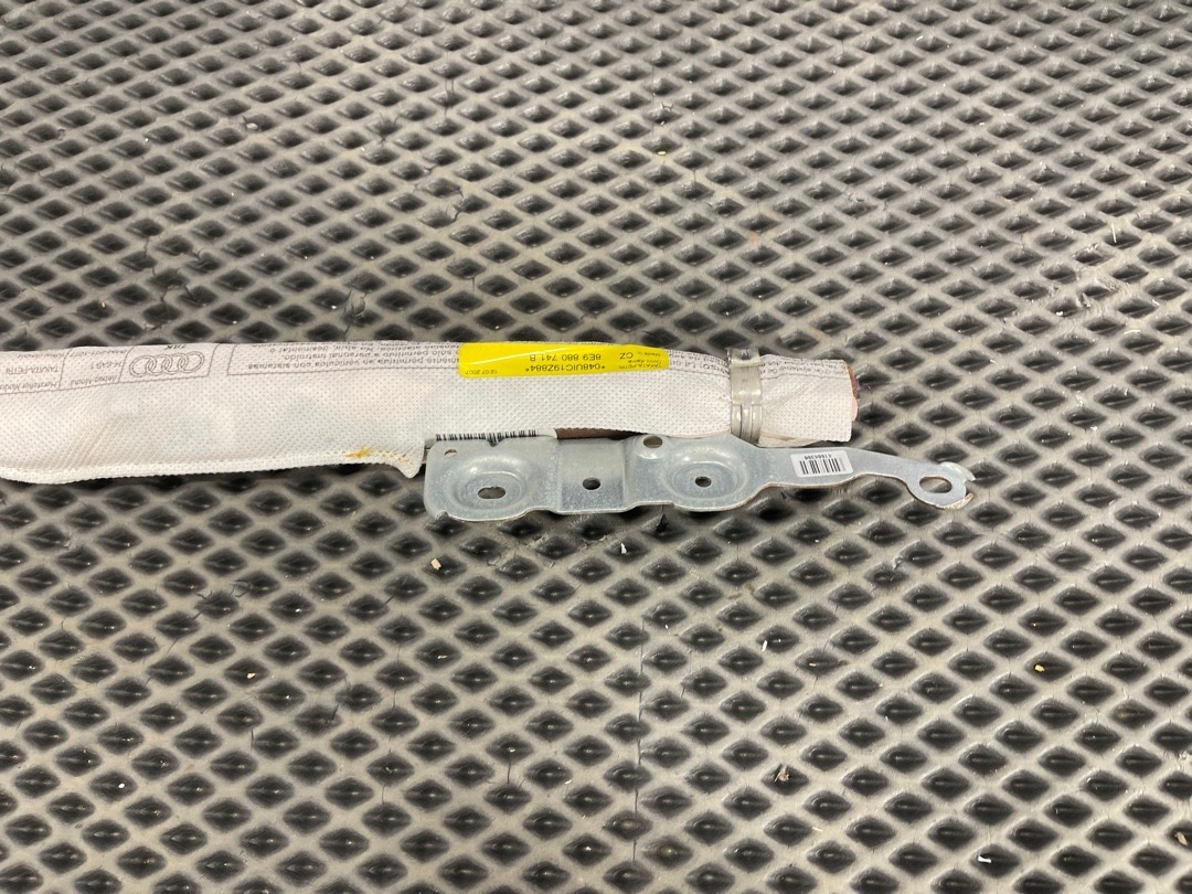 Подушка безопасности, 636 рублей, Красноярск