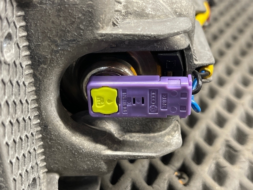 Подушка безопасности, 972 рублей, Красноярск