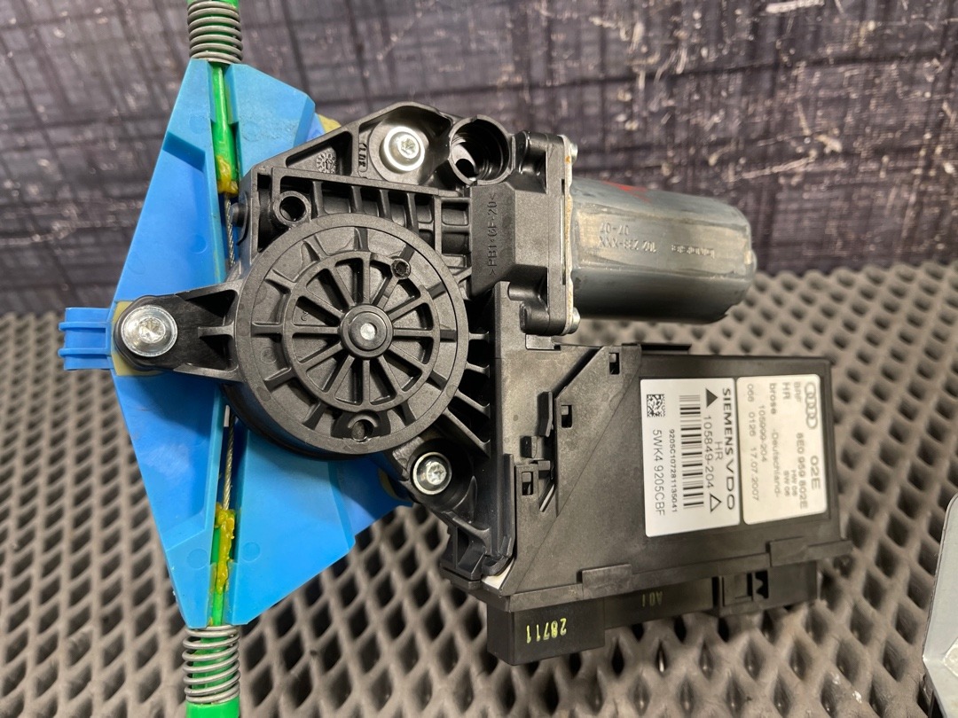 Стеклоподъемник, 1344 рублей, Красноярск