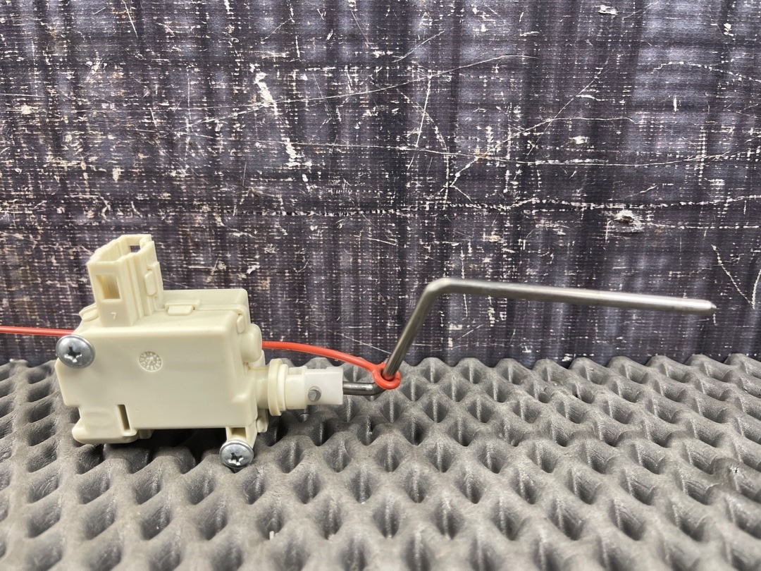 Замок лючка бензобака, 558 рублей, Красноярск