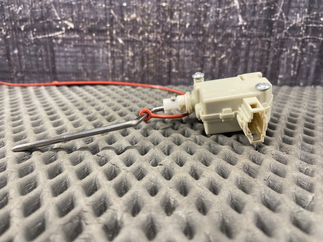 Замок лючка бензобака, 558 рублей, Красноярск