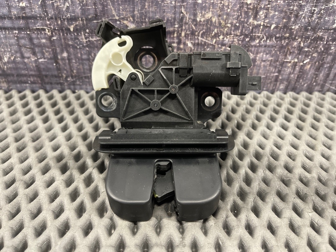 Замок крышки багажника, 2232 рублей, Красноярск