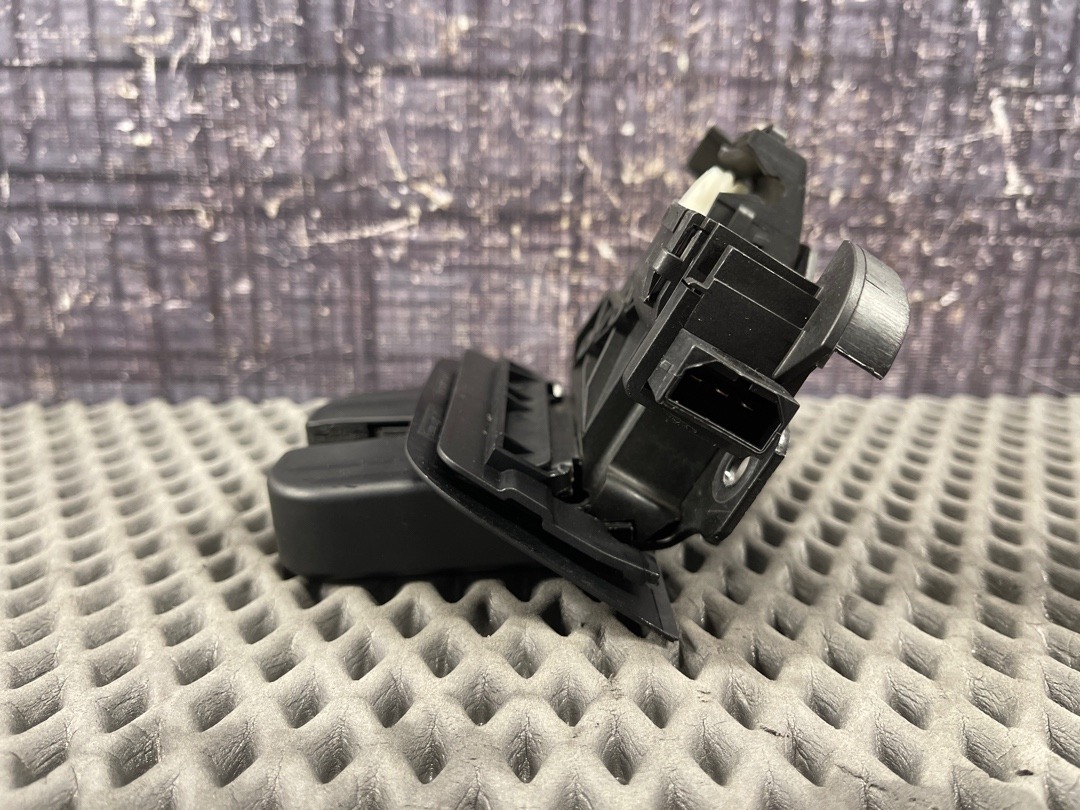 Замок крышки багажника, 2232 рублей, Красноярск