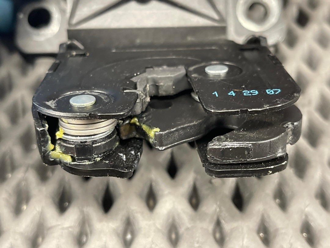 Замок крышки багажника, 2232 рублей, Красноярск