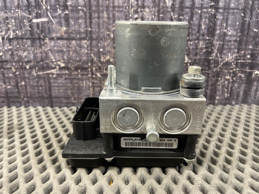 Блок ABS, 4224 рублей, Красноярск