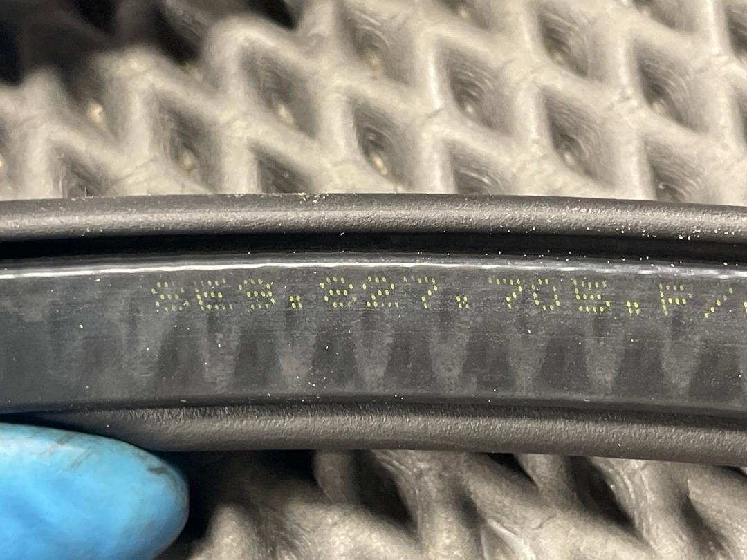 Уплотнитель крышки багажника, 1326 рублей, Красноярск