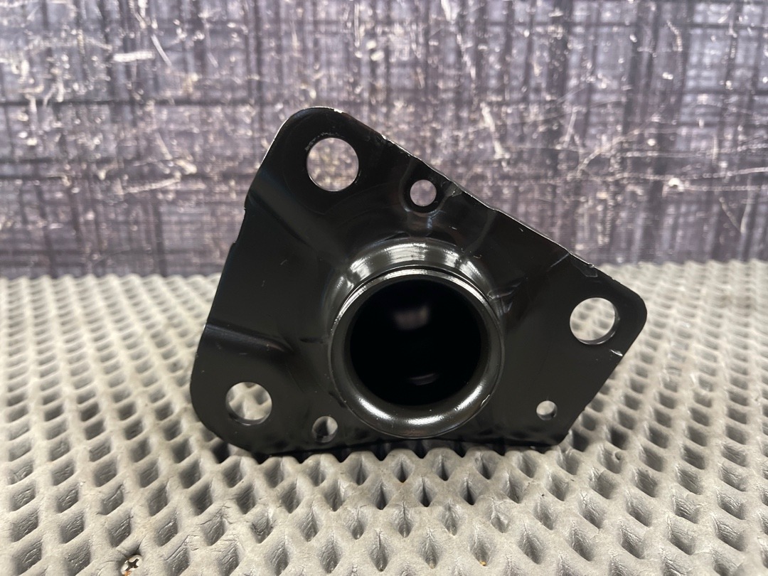 Кронштейн усилителя бампера, 978 рублей, Красноярск