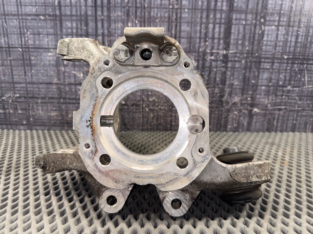 Поворотный кулак, 2512 рублей, Красноярск