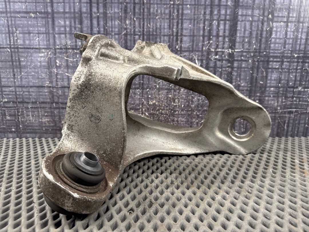 Поворотный кулак, 2512 рублей, Красноярск