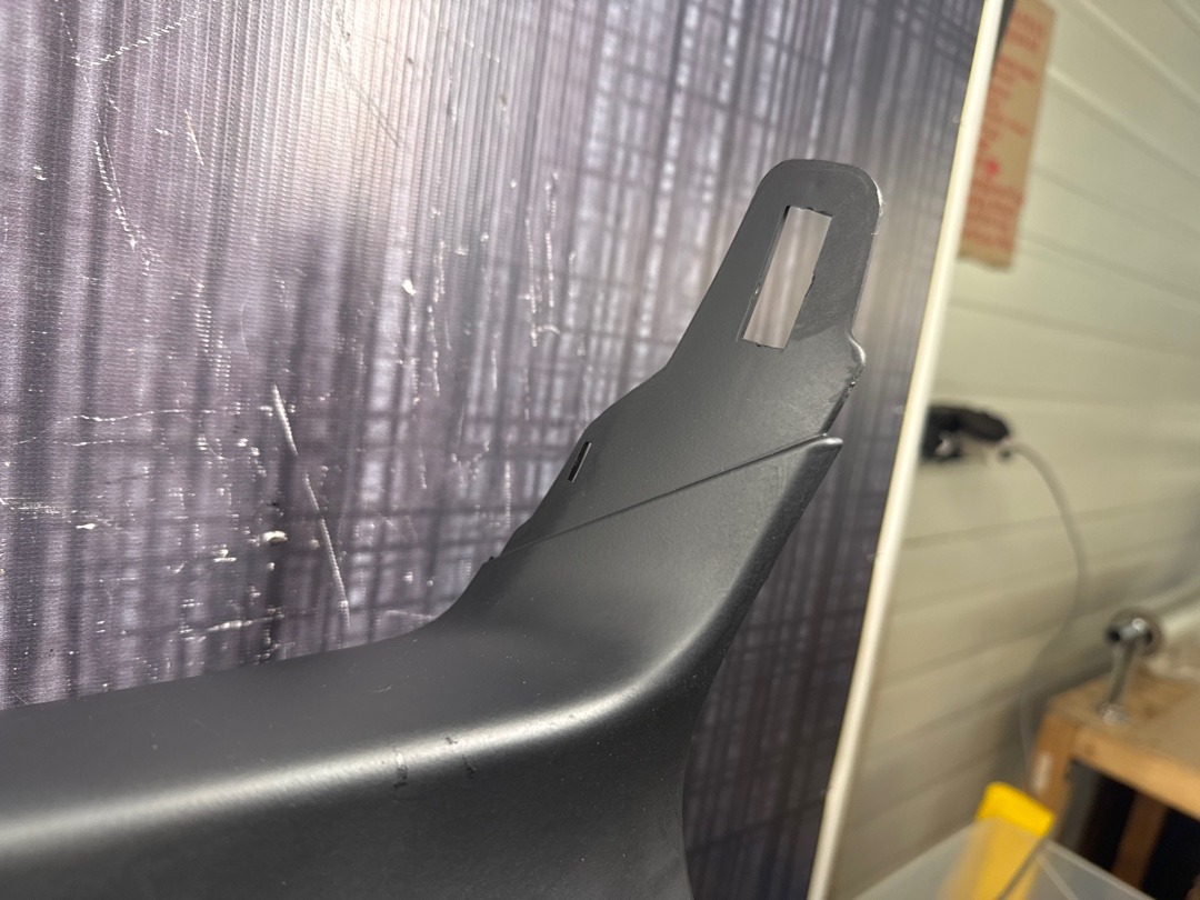 Обшивка крышки багажника, 1870 рублей, Красноярск