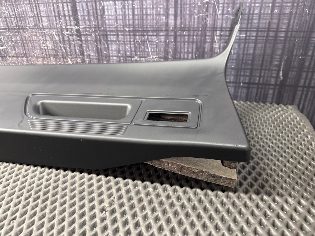 Обшивка крышки багажника, 1870 рублей, Красноярск