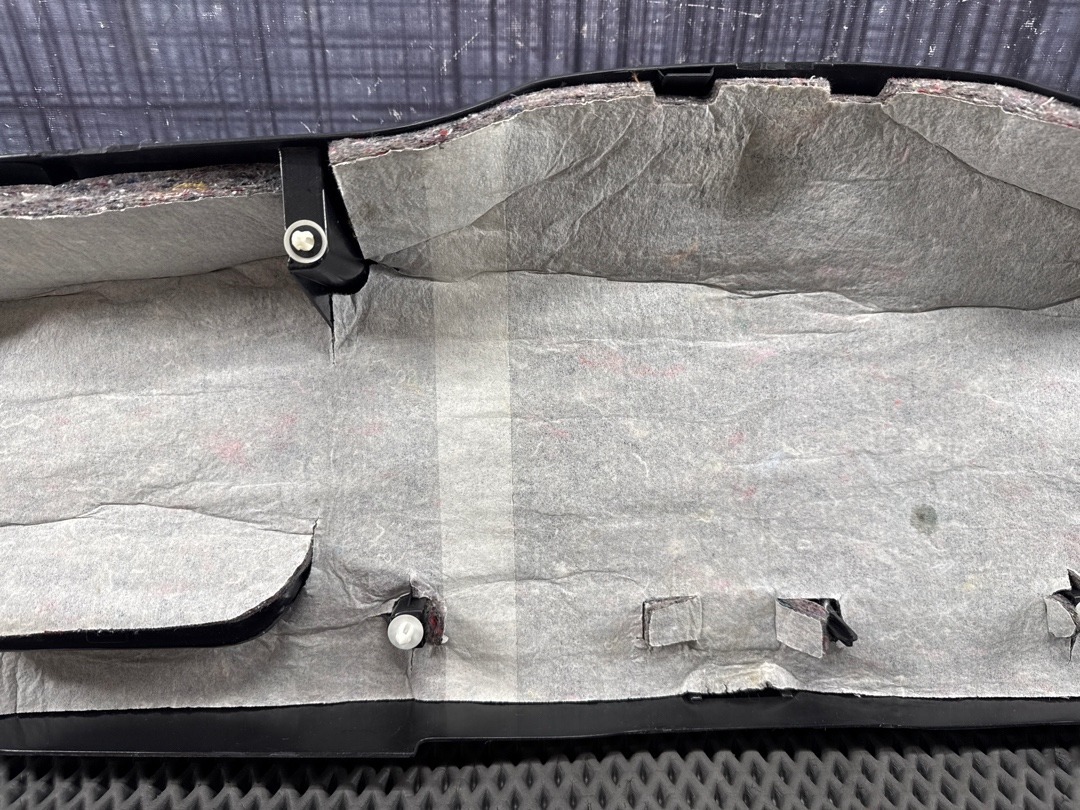 Обшивка крышки багажника, 1870 рублей, Красноярск