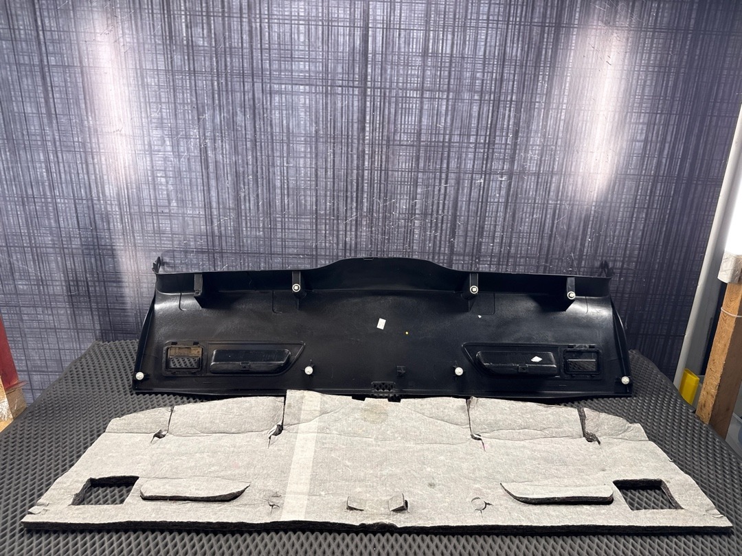 Обшивка крышки багажника, 1870 рублей, Красноярск