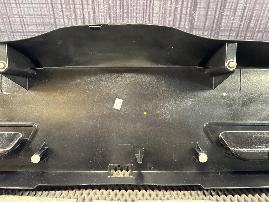 Обшивка крышки багажника, 1870 рублей, Красноярск