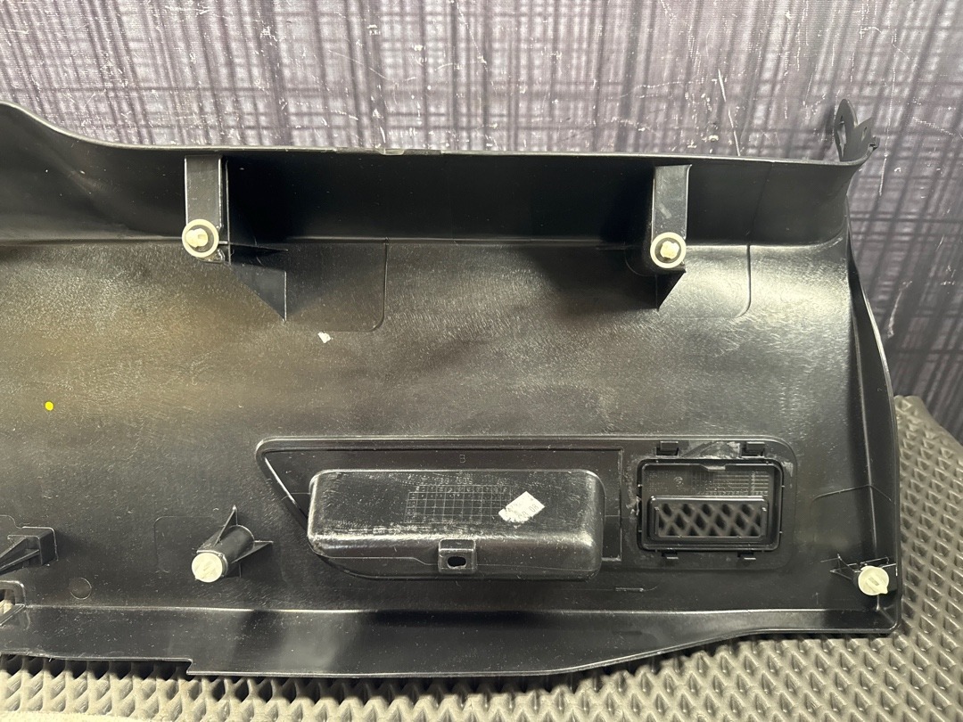 Обшивка крышки багажника, 1870 рублей, Красноярск