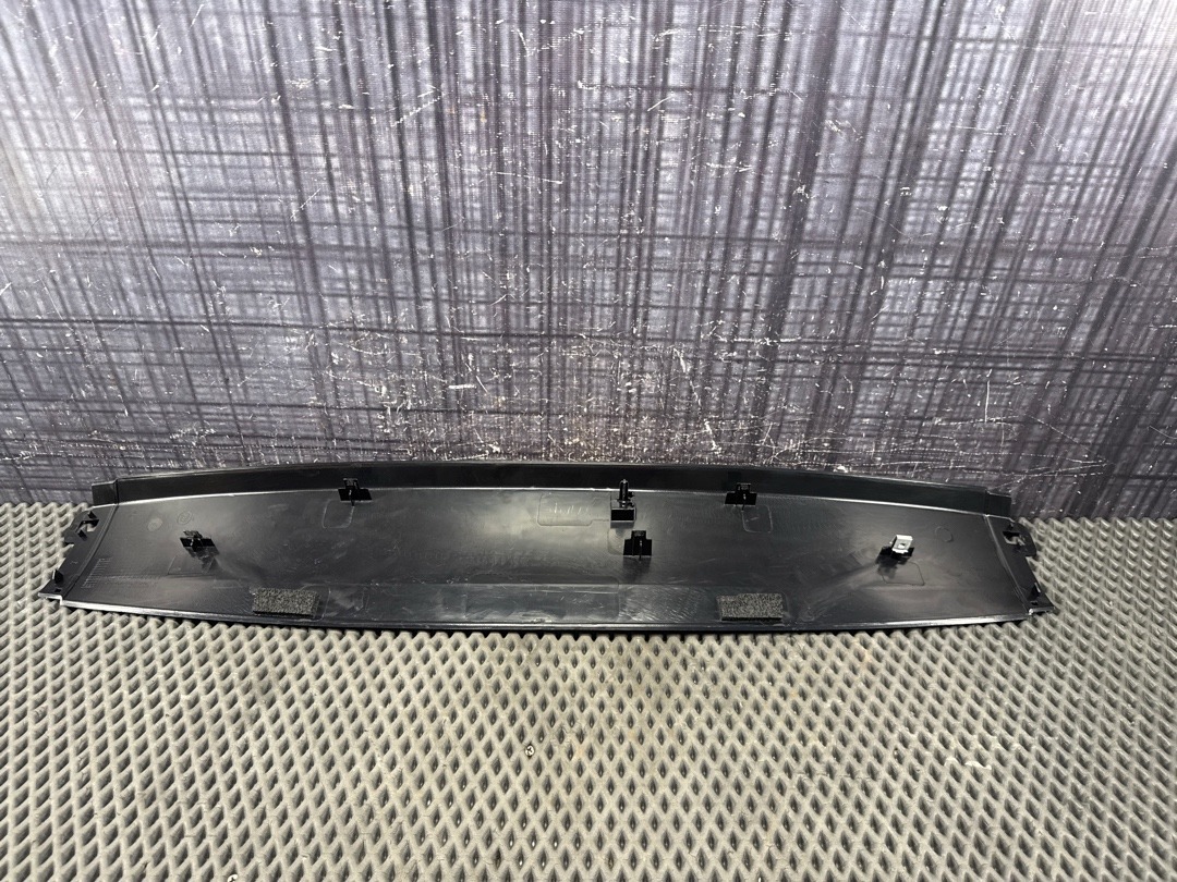 Пластик крышки багажника, 840 рублей, Красноярск