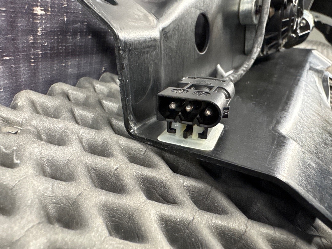 Замок крышки багажника, 4030 рублей, Красноярск