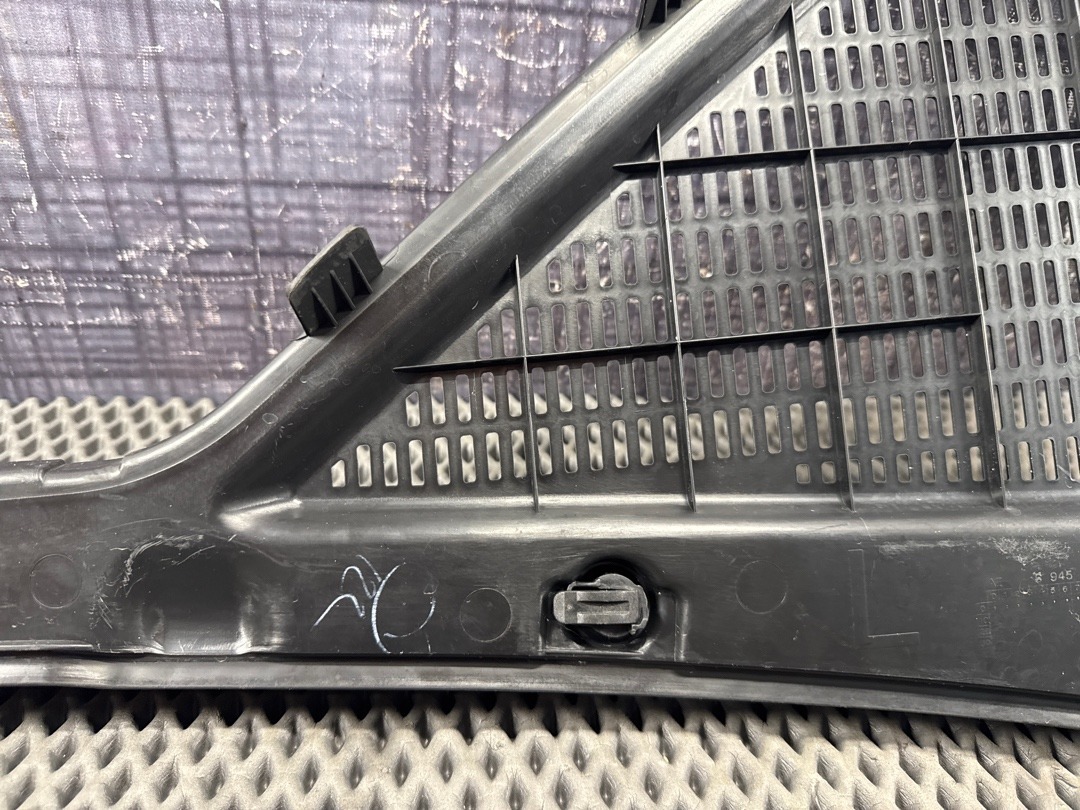 Решетка под лобовое стекло, 1050 рублей, Красноярск