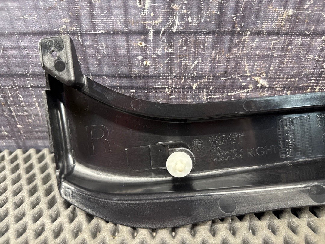 Пластик багажника, 520 рублей, Красноярск