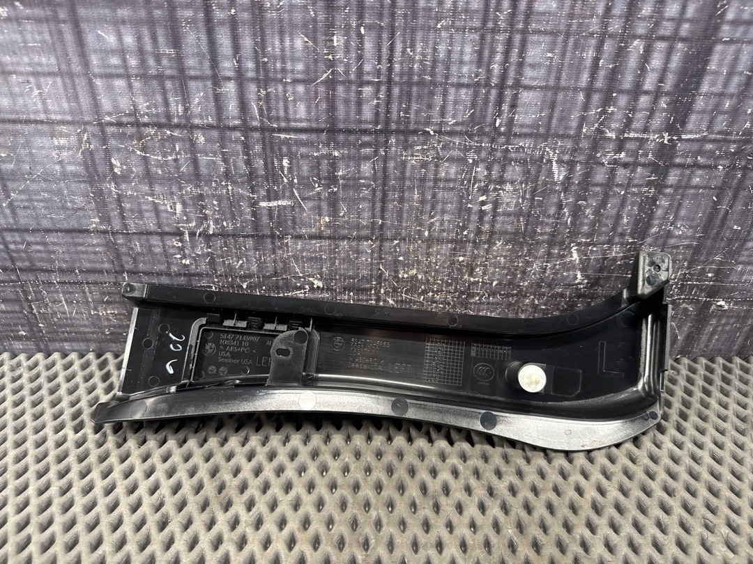 Пластик багажника, 520 рублей, Красноярск