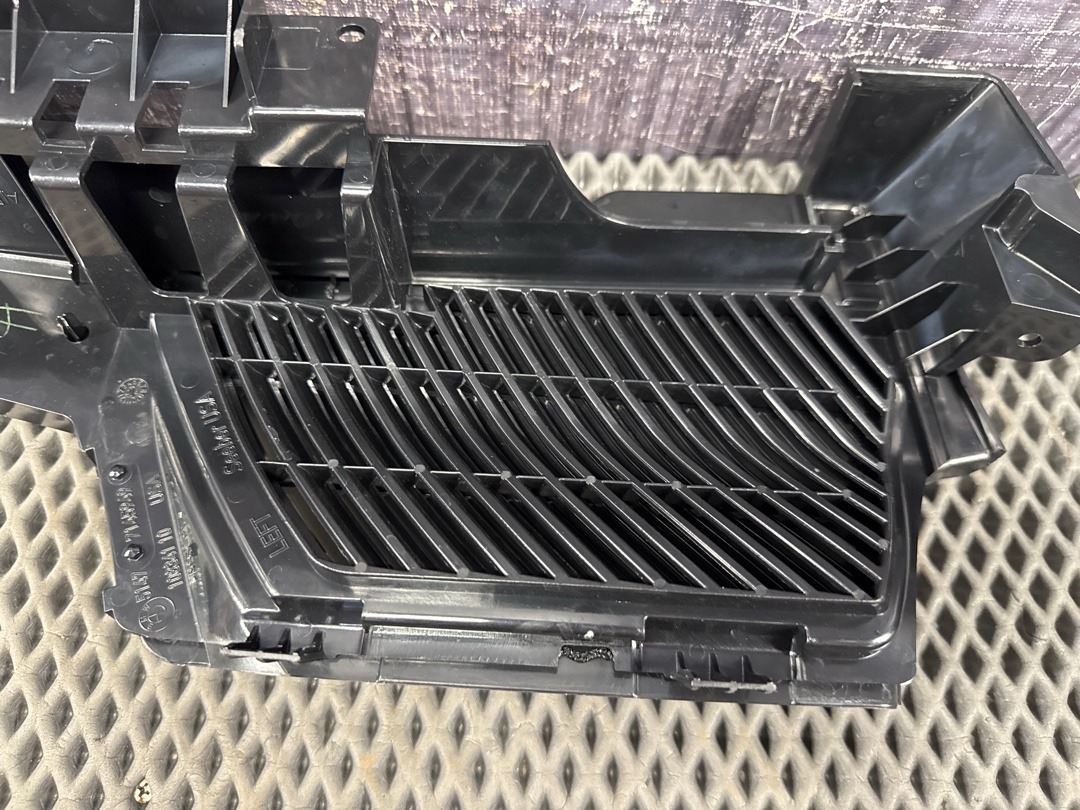 Пластик багажника, 1080 рублей, Красноярск