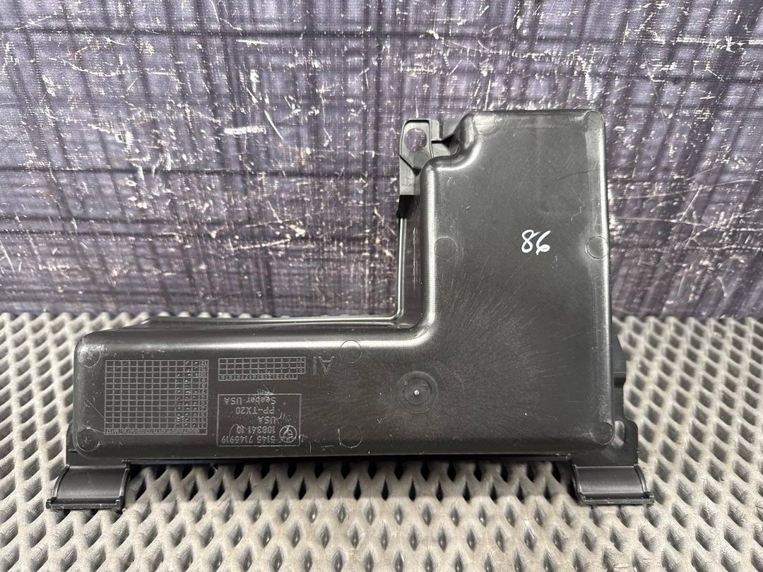 Пластик багажника, 630 рублей, Красноярск