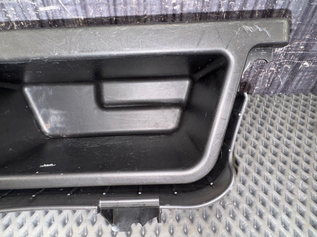 Пластик багажника, 840 рублей, Красноярск