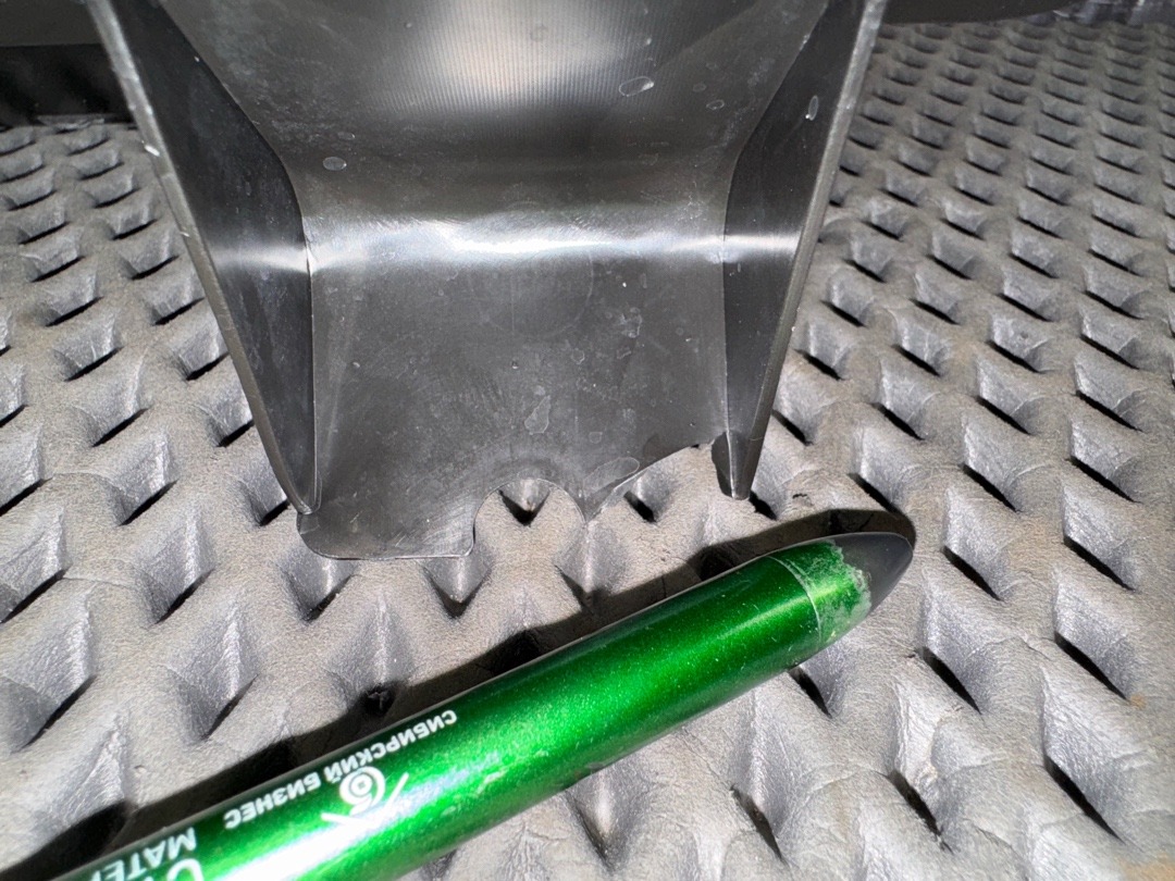 Пластик багажника, 840 рублей, Красноярск