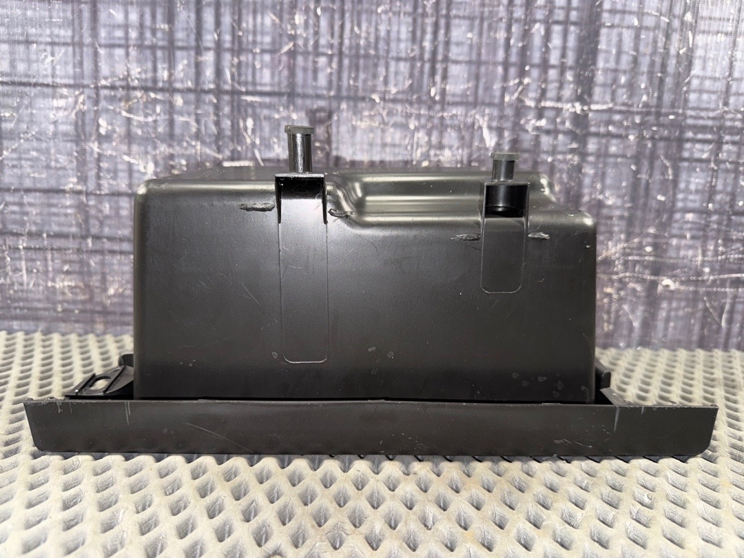 Пластик багажника, 840 рублей, Красноярск