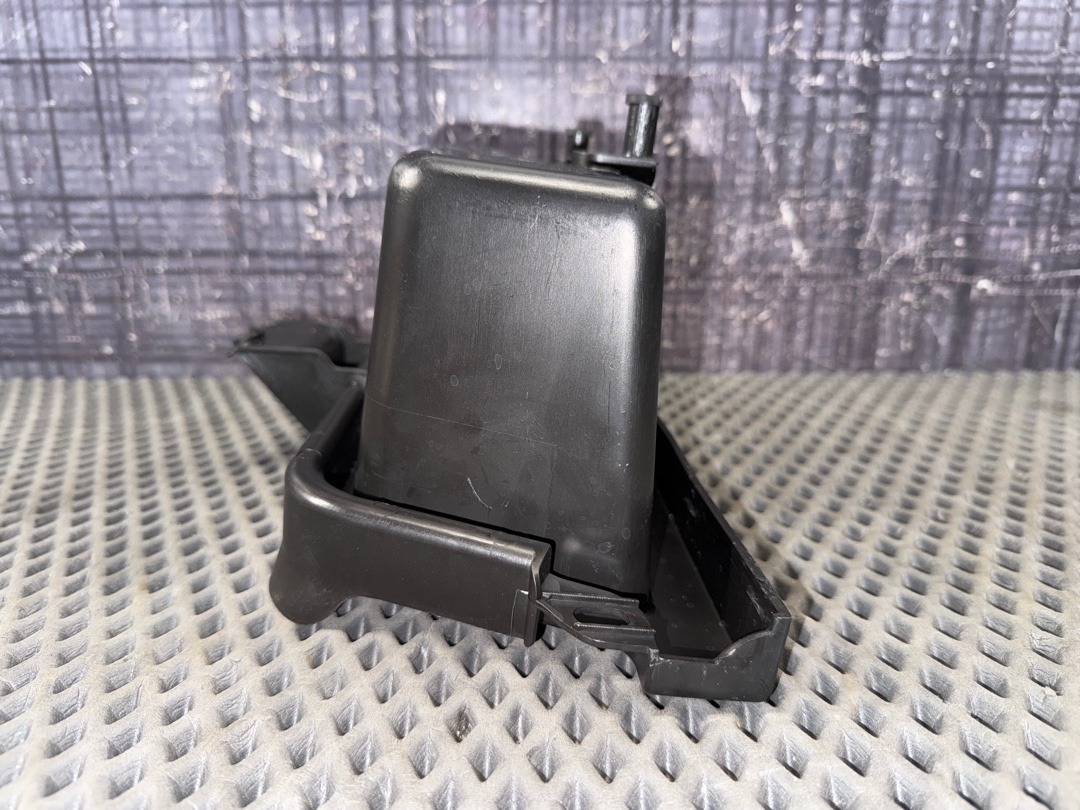 Пластик багажника, 840 рублей, Красноярск