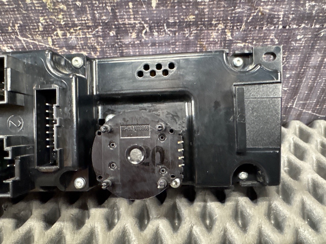 Блок управления климат-контролем, 4660 рублей, Красноярск