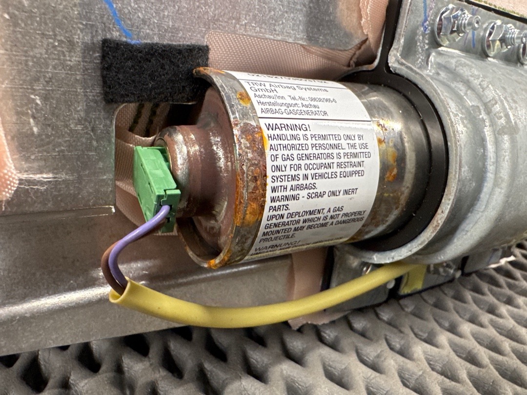 Подушка безопасности, 2280 рублей, Красноярск