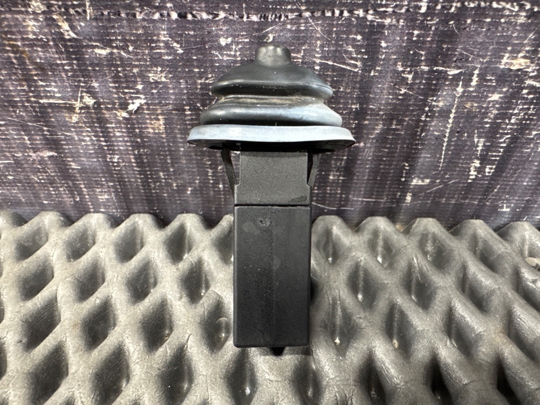 Кнопка лючка бензобака, 1080 рублей, Красноярск