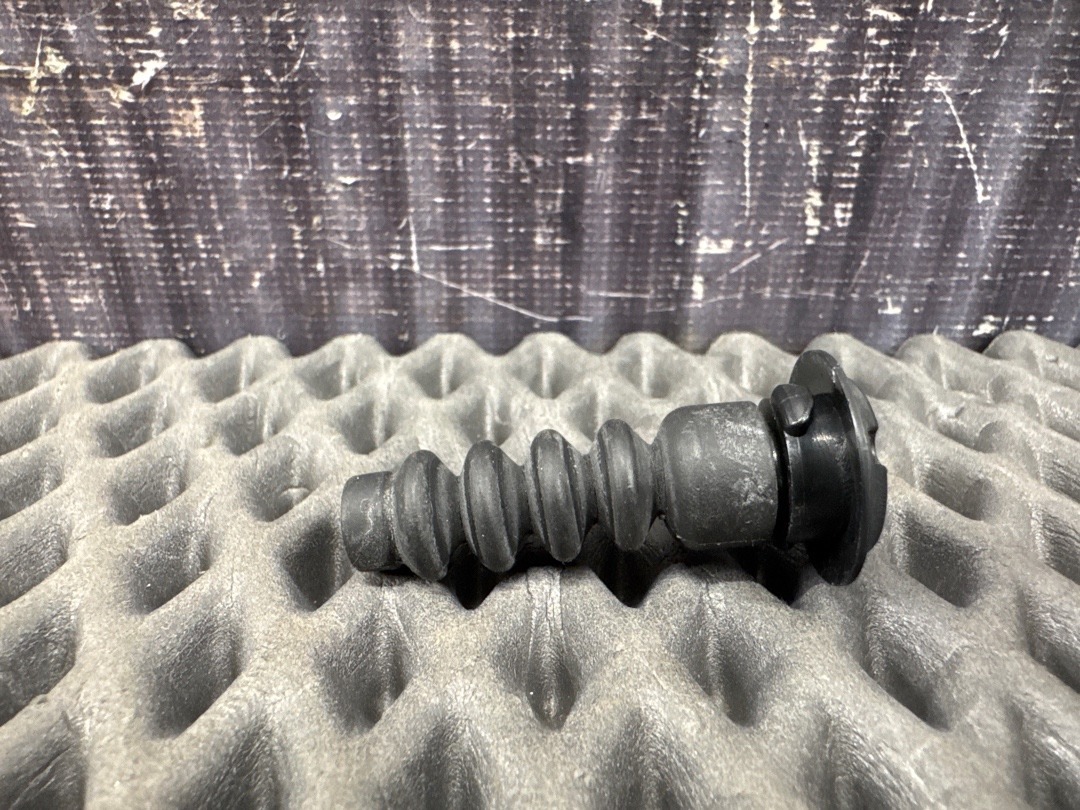 Направляющая замка лючка бензобака, 540 рублей, Красноярск