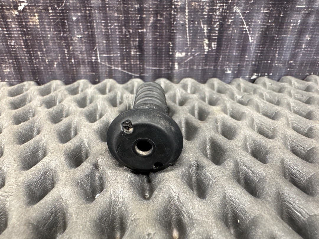 Направляющая замка лючка бензобака, 540 рублей, Красноярск