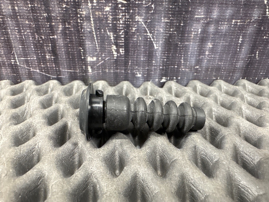 Направляющая замка лючка бензобака, 540 рублей, Красноярск