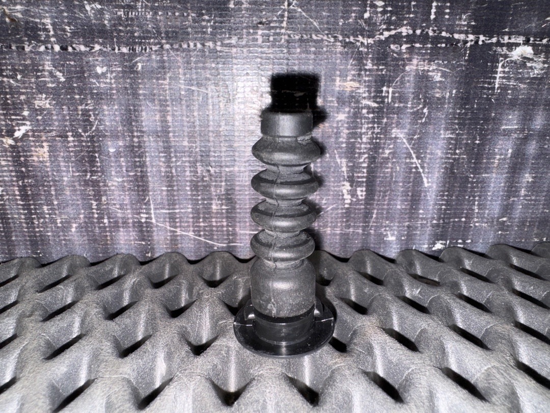 Направляющая замка лючка бензобака, 540 рублей, Красноярск