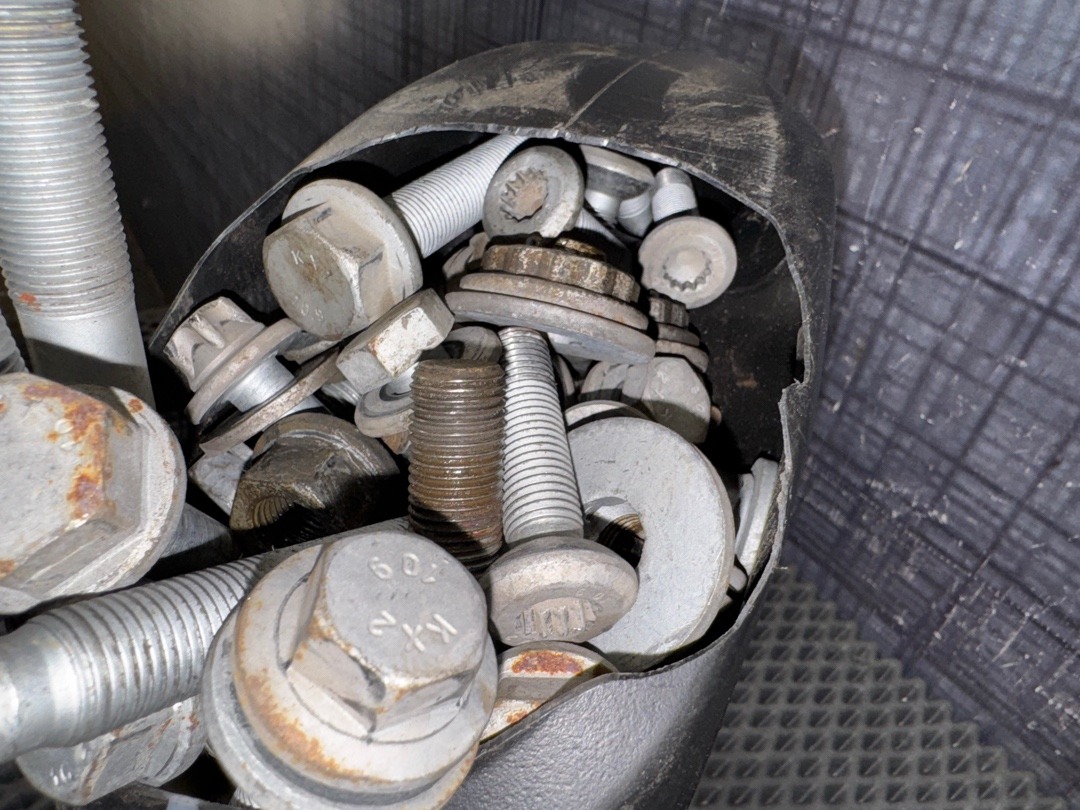 Болты и гайки, 3430 рублей, Красноярск