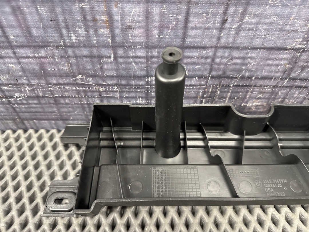 Пластик багажника, 890 рублей, Красноярск