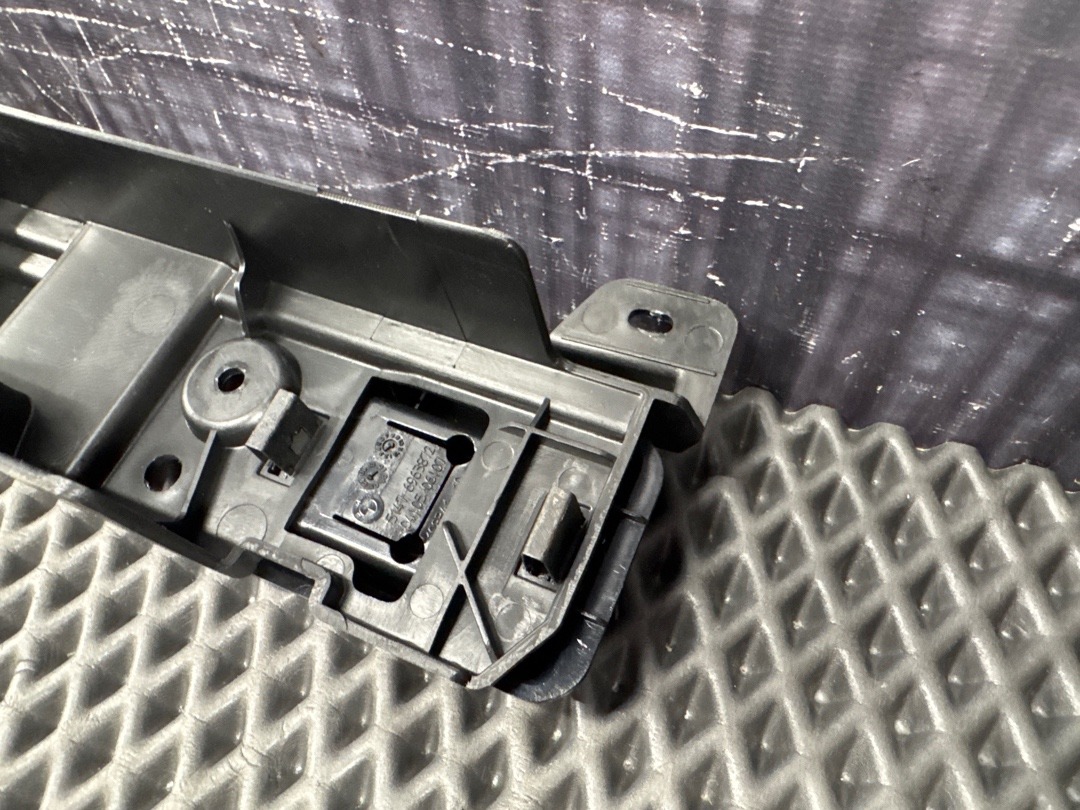 Пластик багажника, 890 рублей, Красноярск