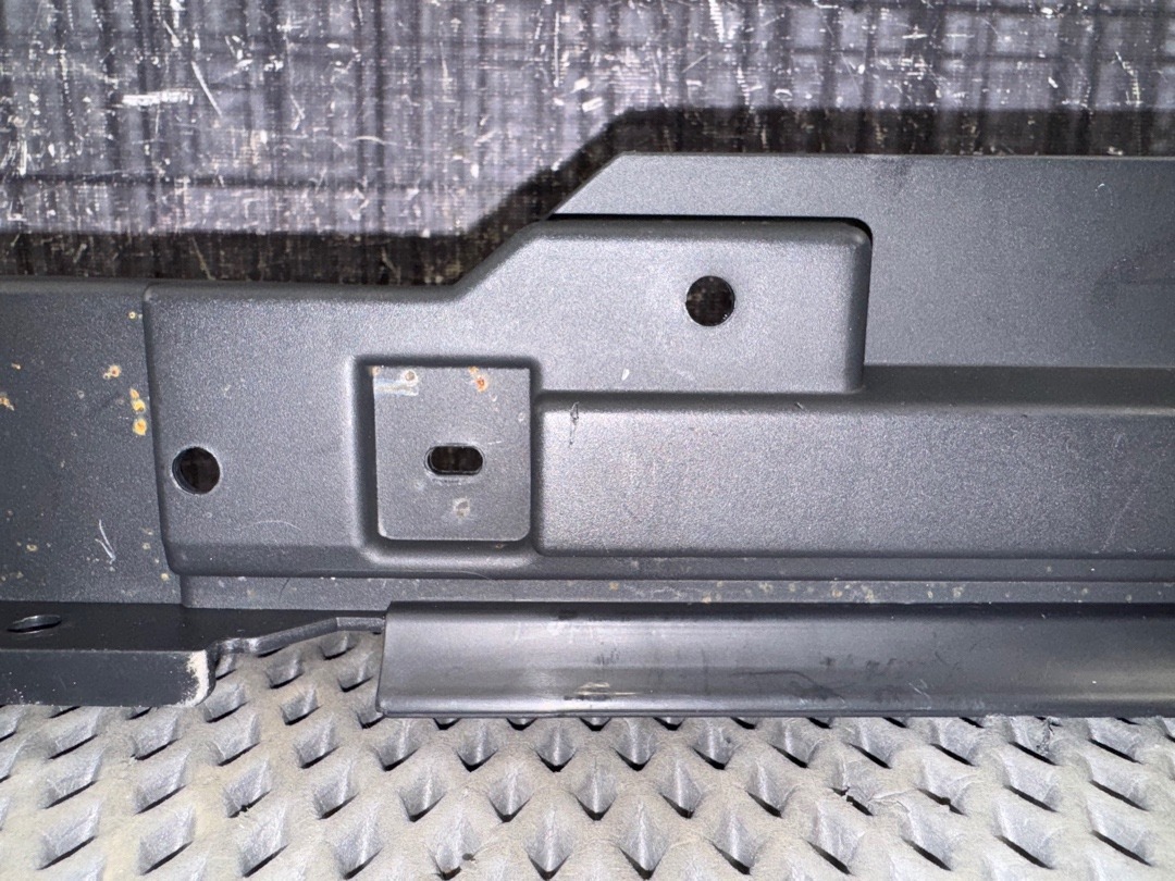 Пластик багажника, 760 рублей, Красноярск