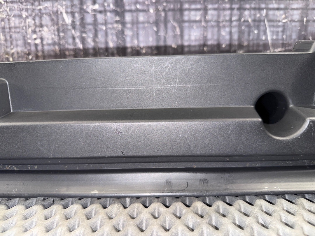 Пластик багажника, 760 рублей, Красноярск