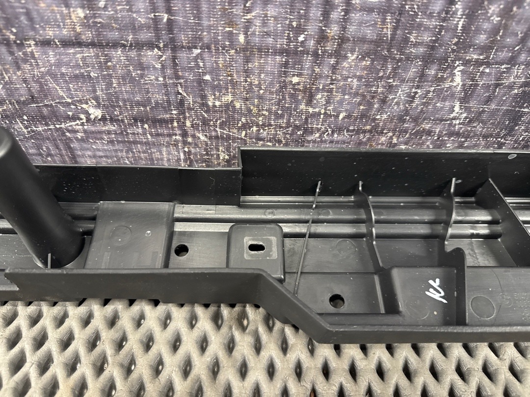 Пластик багажника, 760 рублей, Красноярск