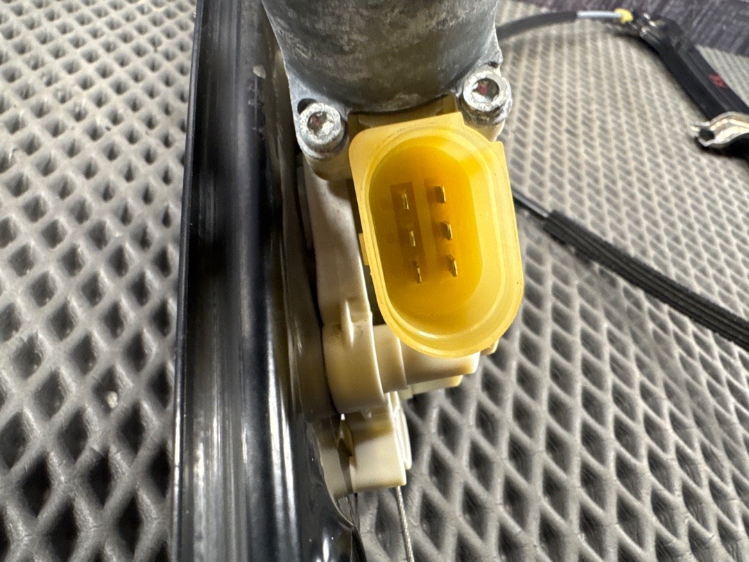 Стеклоподъемник, 2520 рублей, Красноярск