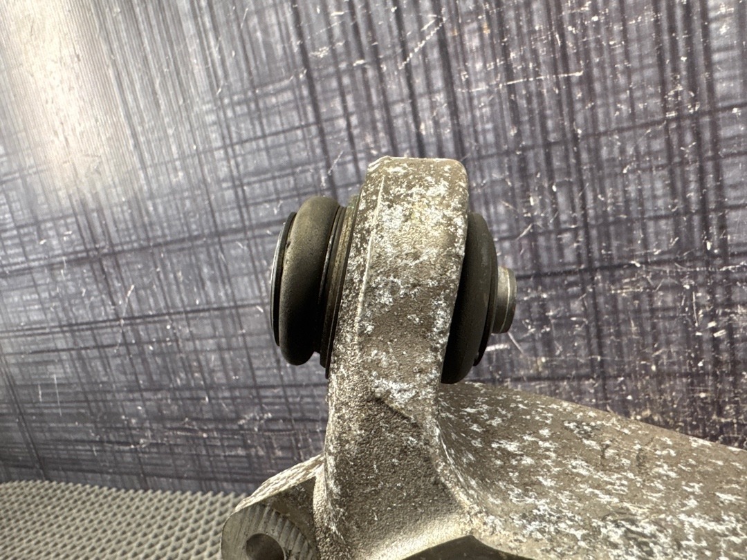 Поворотный кулак, 2670 рублей, Красноярск